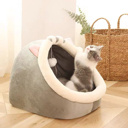 Warm Cat Bed Basket - British Shorthair