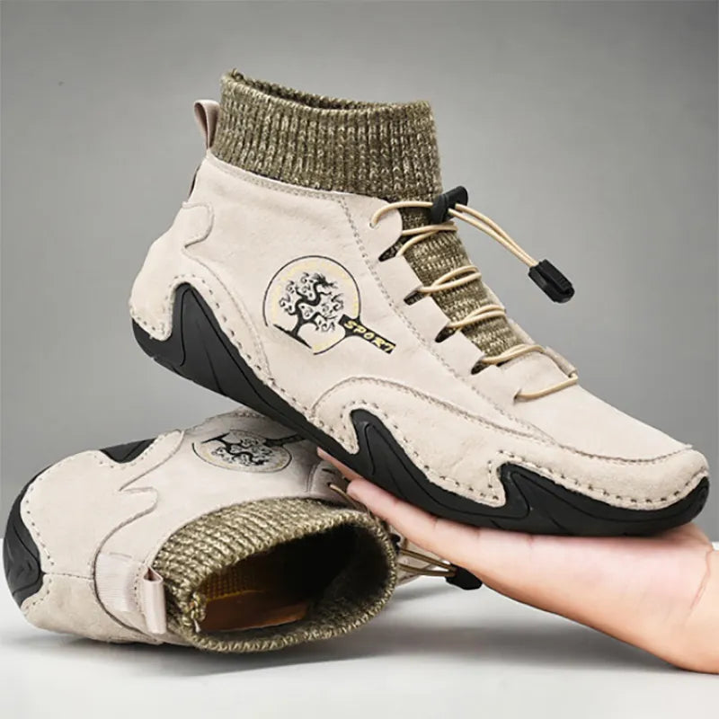 Winter-ready Plush Leather Men's Casual Sneakers: Stylish, Anti-Slip, and Warm Outdoor Shoes.